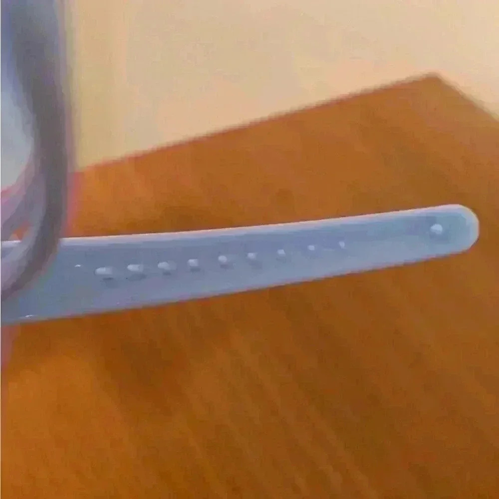 Hair Clips - Picture 3 of 3